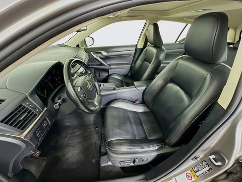 Used 2017 Lexus CT 200h w/ Seat Comfort Package image 13