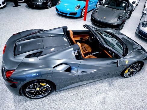 Used 2017 Ferrari 488 Spider RWD image 7