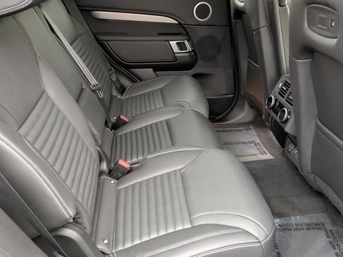 Used 2025 Land Rover Discovery Dynamic SE AWD/4WD image 23