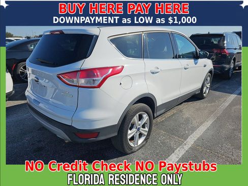 Used 2015 Ford Escape SE image 4