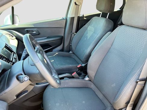 Used 2022 Chevrolet Trax LS w/ Tint and Cruise Package FWD image 19