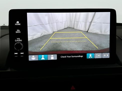 Certified 2025 Honda Pilot Touring image 18