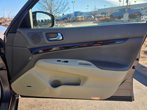 Used 2012 INFINITI G37 x w/ Premium Pkg image 31