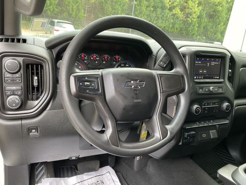 Used 2020 Chevrolet Silverado 1500 Custom Trail Boss w/ Custom Convenience Package AWD/4WD image 17