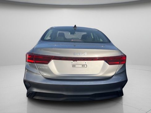 Used 2022 Kia Forte LXS FWD image 11