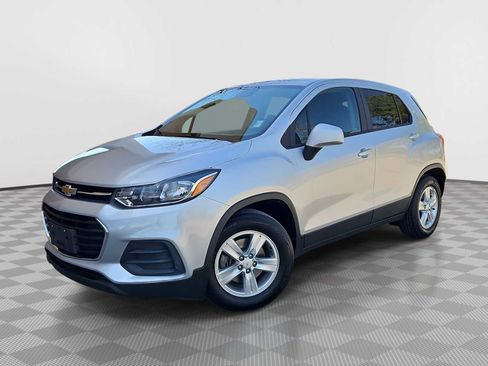 Used 2020 Chevrolet Trax LS w/ Tint and Cruise Package image 1