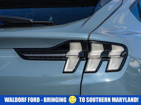 Used 2023 Ford Mustang Mach-E Select image 6