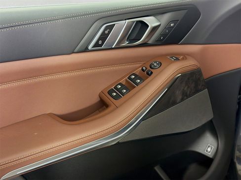 New 2026 BMW X5 xDrive50e w/ Executive Package image 21