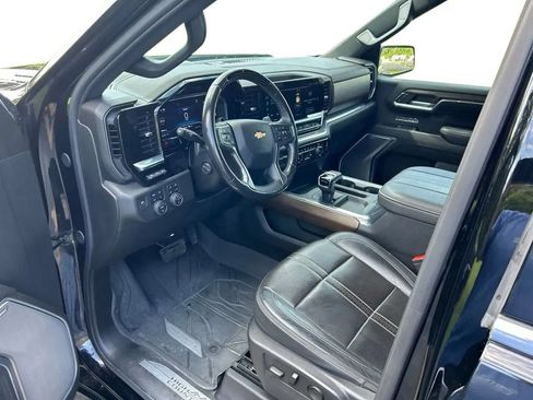 Used 2024 Chevrolet Silverado 1500 High Country AWD/4WD image 15