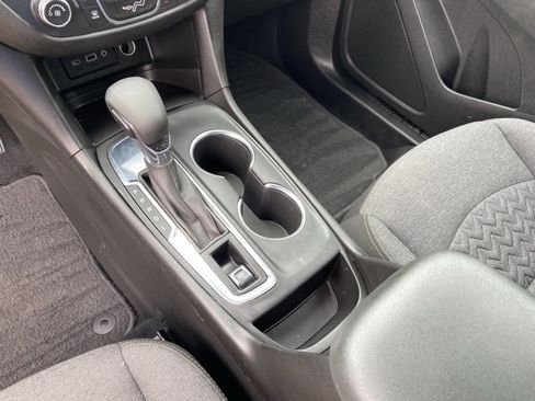 Used 2022 Chevrolet Equinox LT FWD image 24