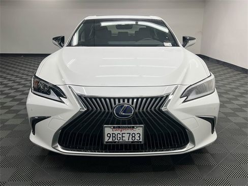 Used 2019 Lexus ES 300h image 3
