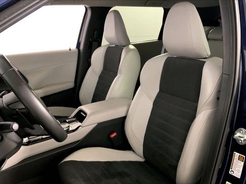 Used 2025 Mitsubishi Outlander SE image 22