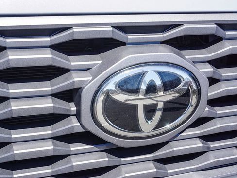 Used 2021 Toyota Tacoma SR5 image 12