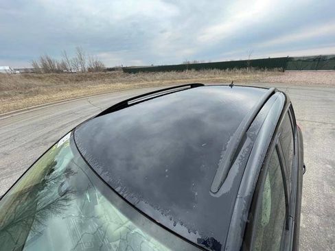 Used 2016 Volkswagen Tiguan S image 10