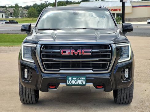 Used 2022 GMC Yukon AT4 image 2