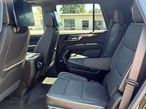 New 2026 GMC Yukon Elevation w/ Elevation Premium Package AWD/4WD image 19