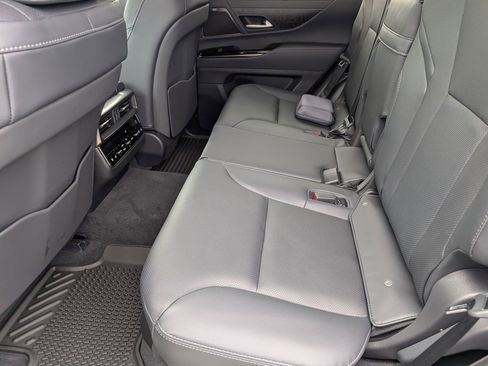 New 2026 Lexus LX 600 4WD w/ Luxury Package image 13