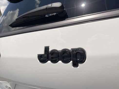 New 2026 Jeep Grand Cherokee L 4WD image 5