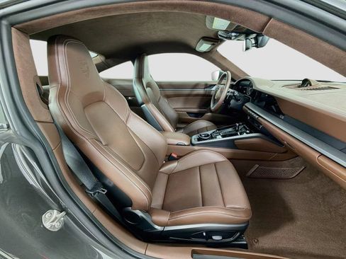 Certified 2022 Porsche 911 Carrera w/ Premium Package RWD image 26