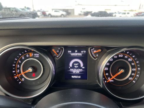 Used 2019 Jeep Wrangler Unlimited Sport image 15