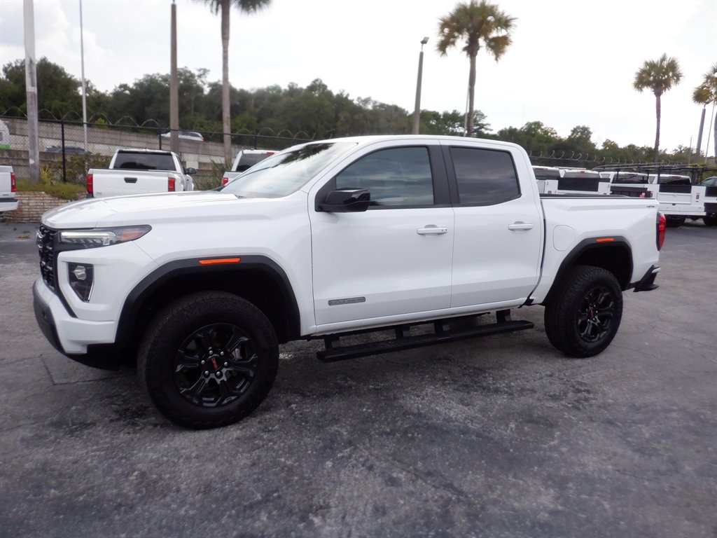 Used 2025 GMC Canyon Elevation w/ Convenience Package AWD/4WD image 2