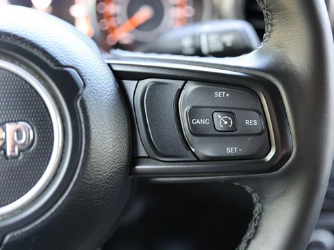 Used 2022 Jeep Wrangler Unlimited Sport image 34