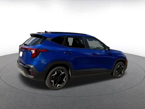 Used 2025 Kia Seltos S FWD image 13