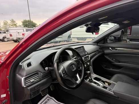 Used 2020 Honda Accord Sport image 6