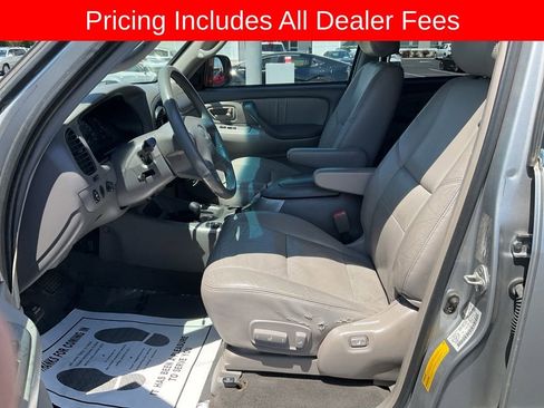 Used 2002 Toyota Sequoia Limited AWD/4WD image 2