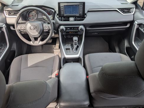 Used 2022 Toyota RAV4 LE FWD image 22