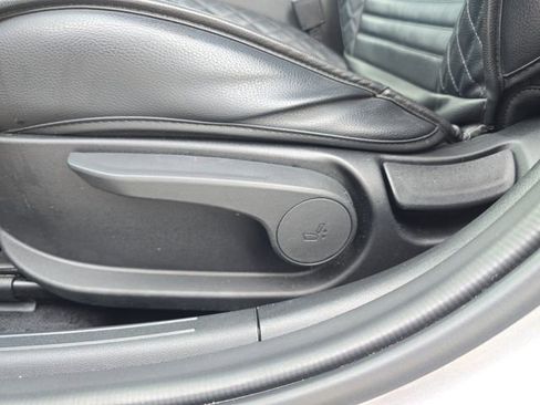 Used 2023 Hyundai Elantra SEL FWD image 15