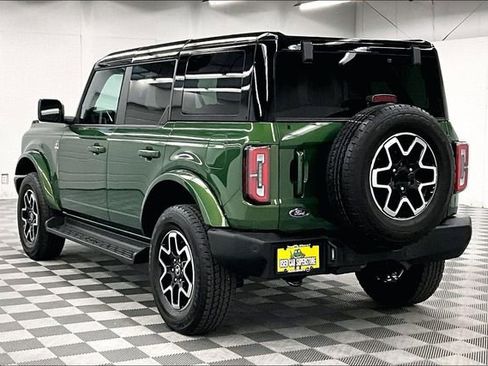 Used 2025 Ford Bronco Outer Banks AWD/4WD image 3