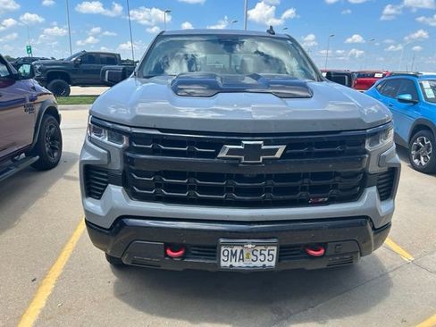 Used 2024 Chevrolet Silverado 1500 LT Trail Boss w/ LT Trail Boss Premium Package AWD/4WD image 8