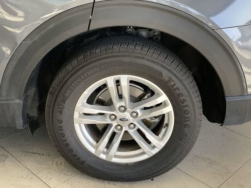 Used 2021 Ford Explorer XLT AWD/4WD image 13