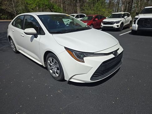 Used 2023 Toyota Corolla LE image 12