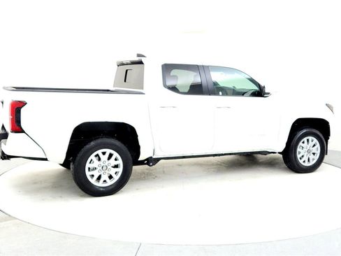 Certified 2025 Toyota Tacoma SR5 w/ SR5 Upgrade Package image 6