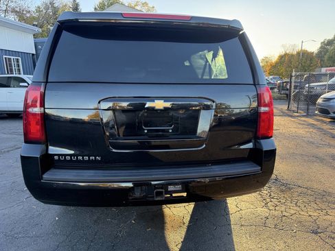 Used 2015 Chevrolet Suburban LT image 5