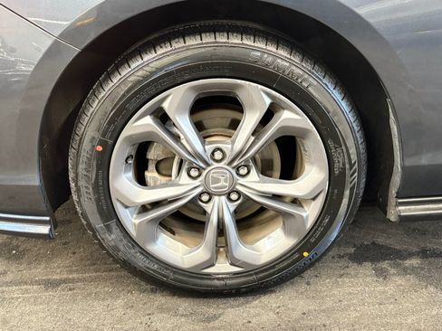 Used 2023 Honda Accord EX image 36