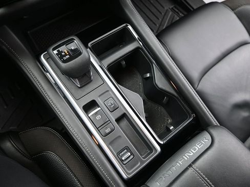 Used 2022 Nissan Pathfinder SL w/ SL Premium Package image 20