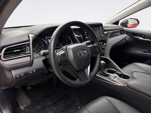 Used 2024 Toyota Camry SE image 10