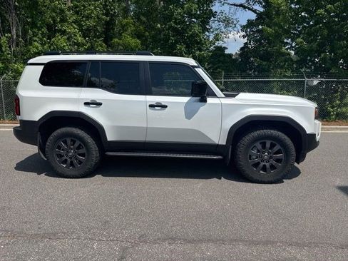 Used 2024 Toyota Land Cruiser w/ Premium Package AWD/4WD image 4