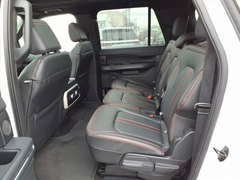Used 2022 Ford Expedition Max Limited image 12