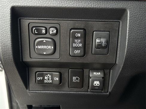 Used 2019 Toyota Tundra 1794 Edition image 24
