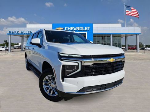 New 2026 Chevrolet Suburban LS RWD image 1