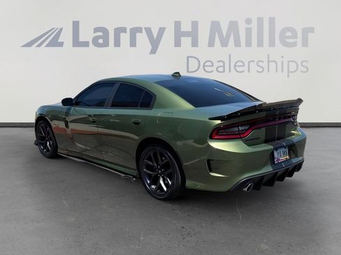Used 2022 Dodge Charger R/T w/ Blacktop Package RWD image 3