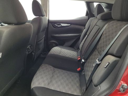 Used 2021 Nissan Rogue Sport SV image 18