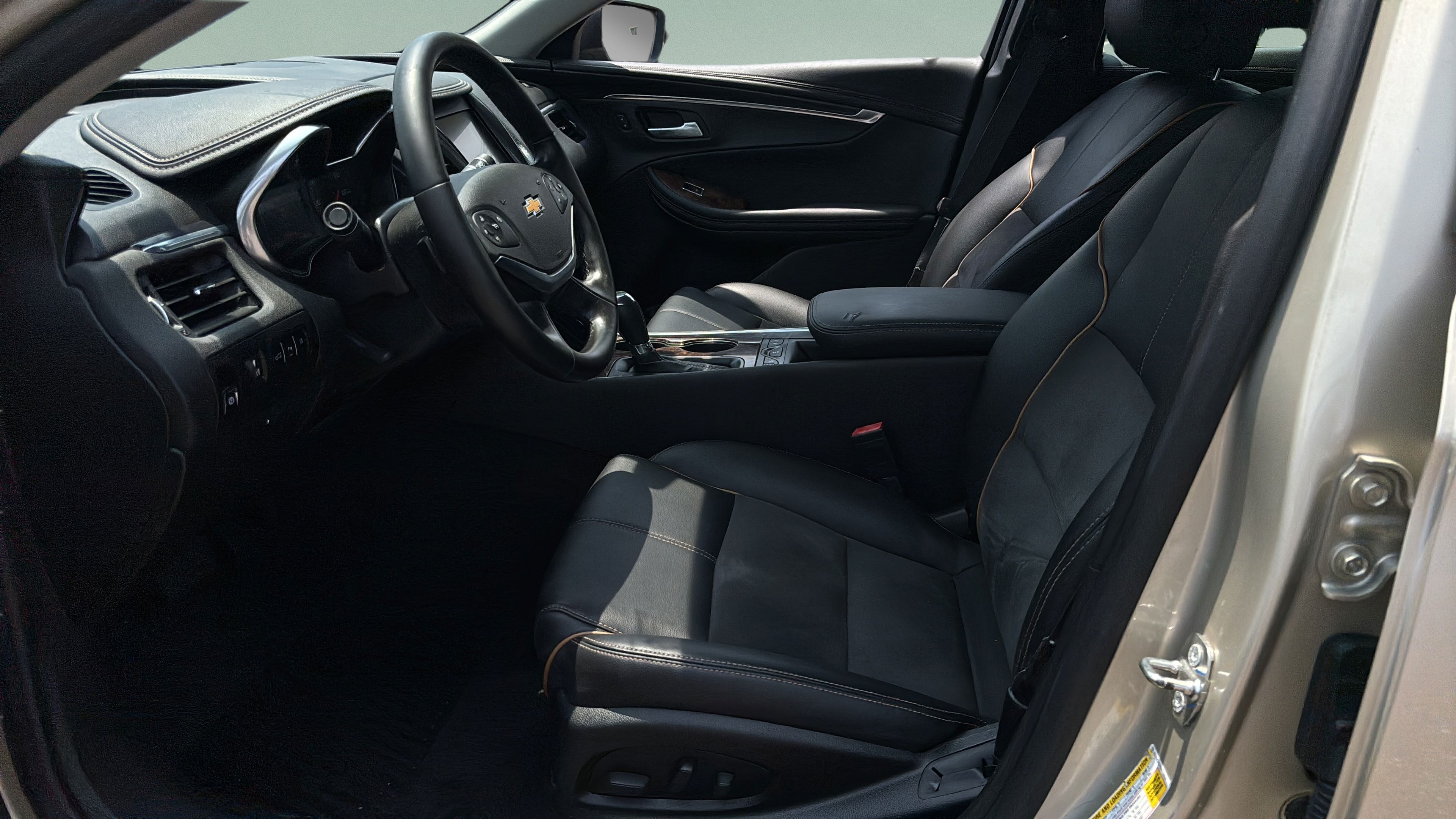 Used 2014 Chevrolet Impala LT w/ Premium Seating Package FWD image 9