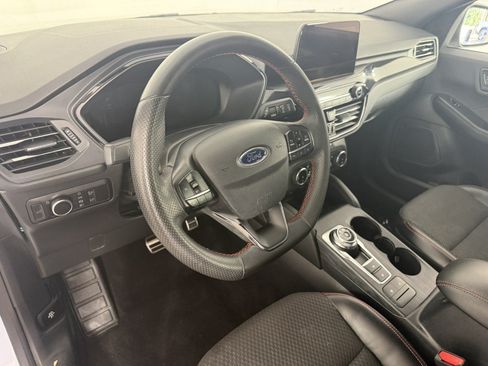 Used 2023 Ford Escape ST-Line FWD image 15