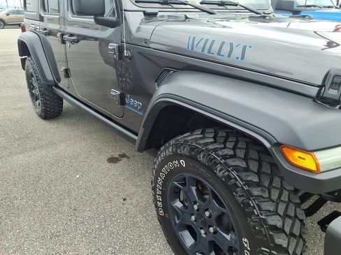 Used 2023 Jeep Wrangler Unlimited w/ Dual Top Group AWD/4WD image 24