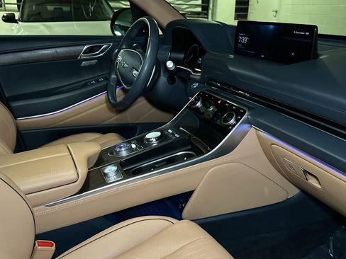 Used 2023 Genesis GV80 2.5T w/ Prestige Package AWD/4WD image 13
